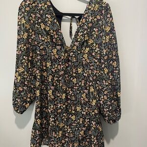 Forever 22Floral V-Neck mini dress